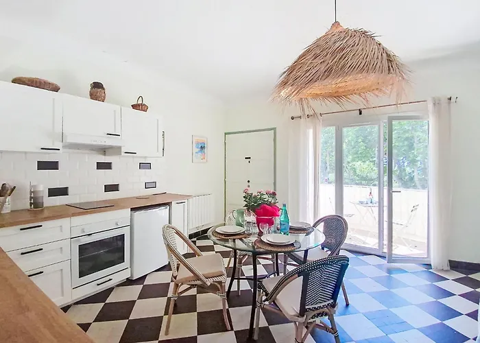 Le Mistral By Interhome Sanary-sur-Mer